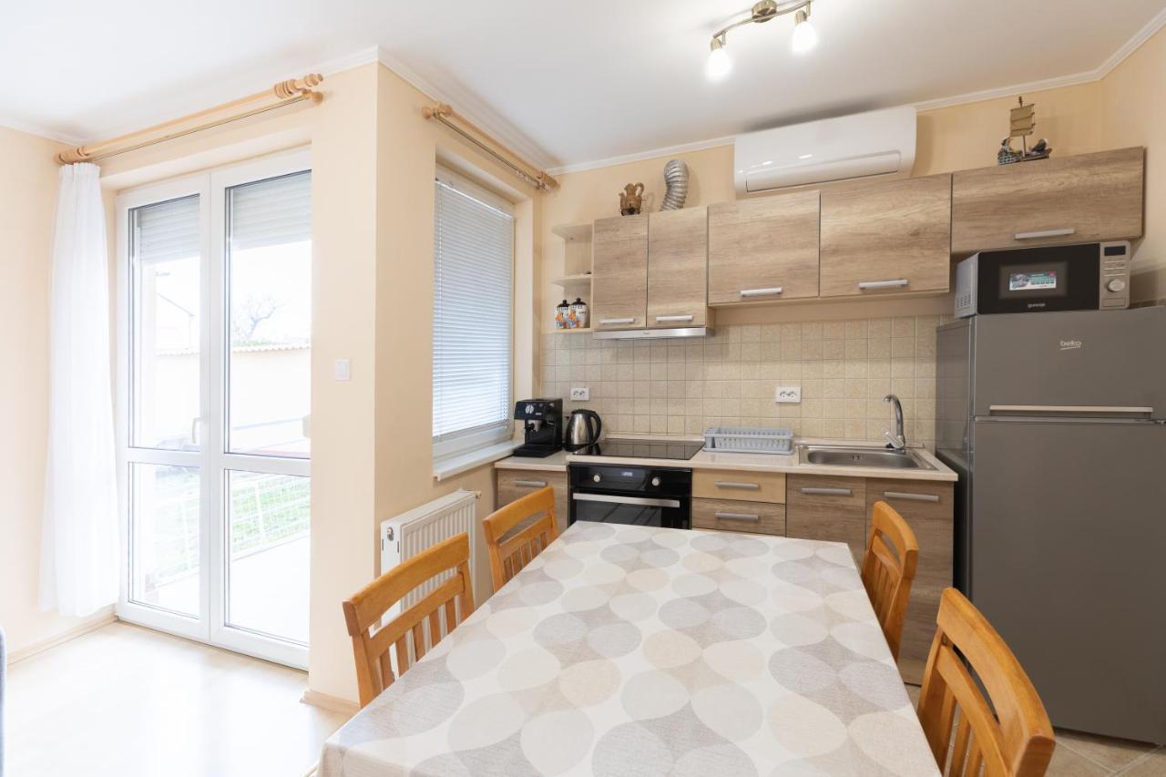 Marta Apartman Hajduszoboszlo Exterior photo