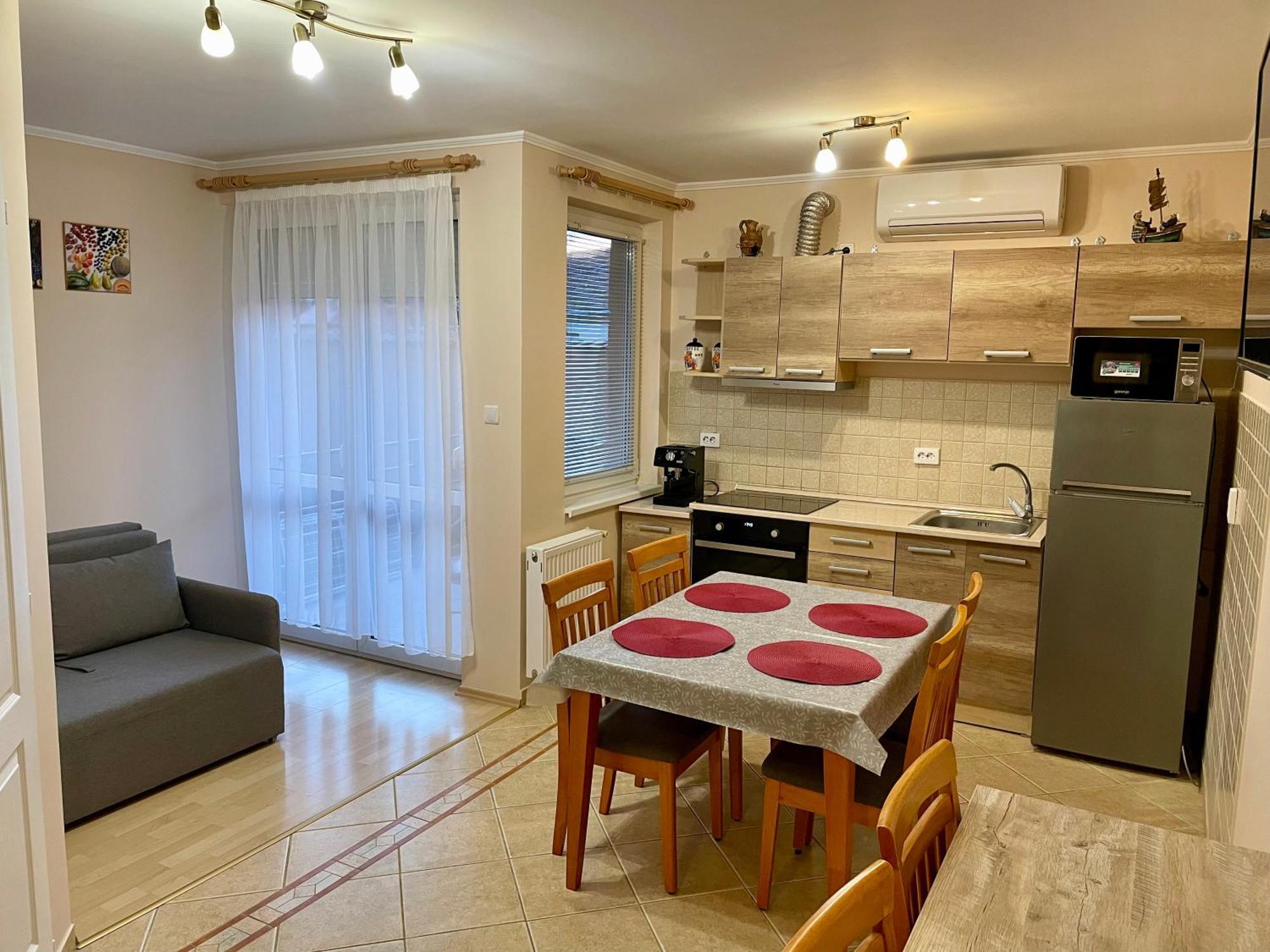 Marta Apartman Hajduszoboszlo Exterior photo